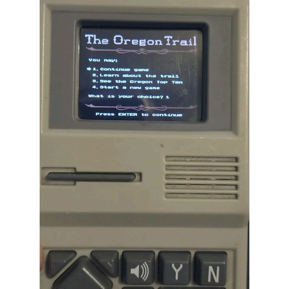 The Oregon Trail Handheld Electronic Video Game 2017 Color & Sound Tested